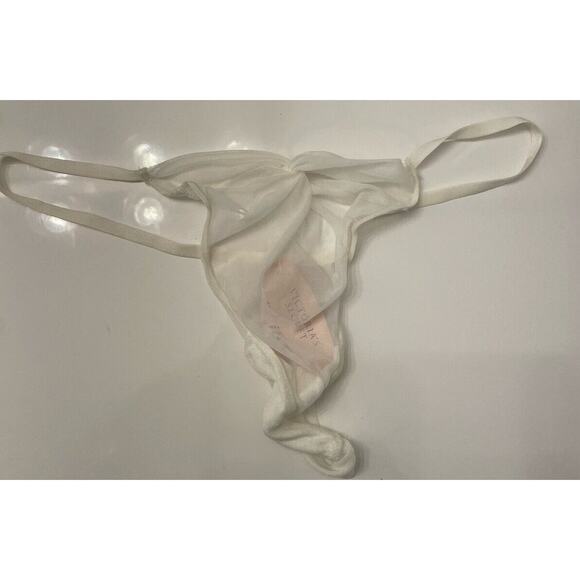 Vintage Victorias Secret White V-String Panty Size Medium NWT RN70617 Wedding - Picture 1 of 7